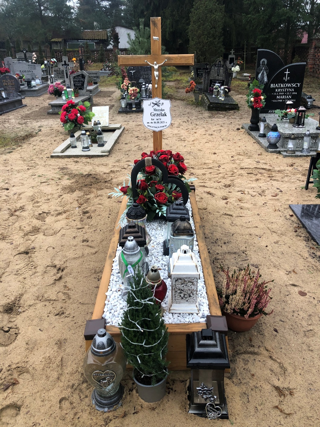 Grób Mieczysław Grzelak